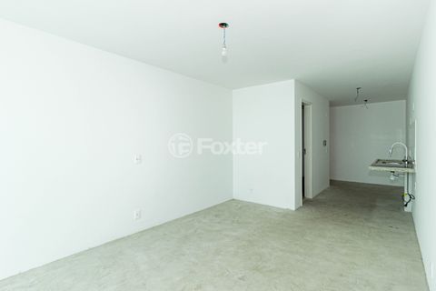 Image 7 - 932604
