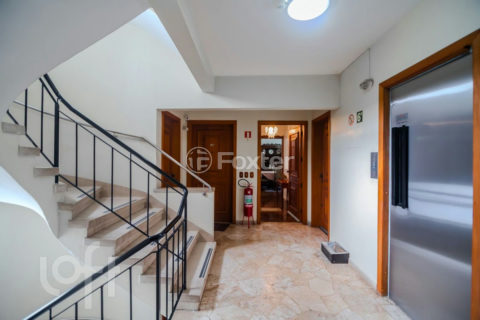 Image 35 - 932633