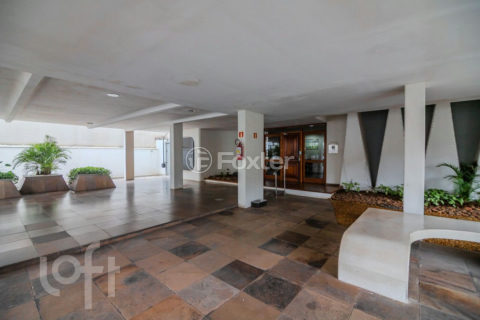 Image 45 - 932633