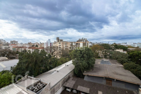 Image 20 - 932633
