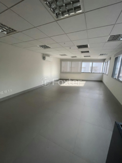 Image 3 - 932660