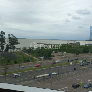 Image 17 - 932685