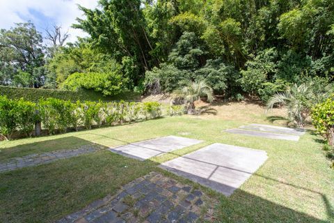 Image 34 - 932730