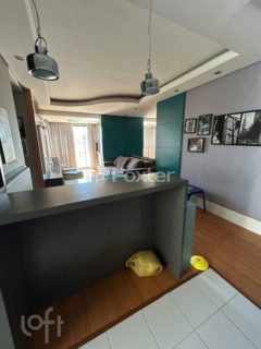 Image 12 - 932740