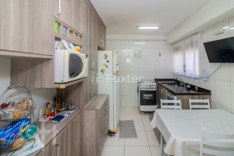 Image 30 - 932741