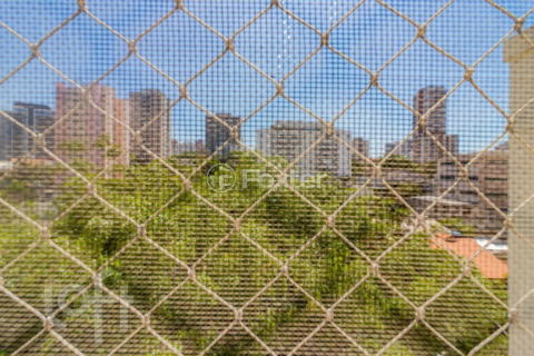 Image 95 - 932741