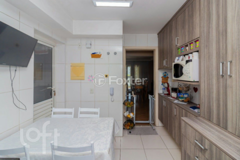 Image 34 - 932741