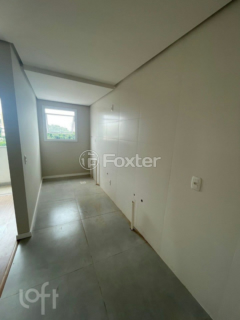 Image 5 - 932743