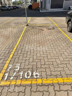 Image 7 - 932747