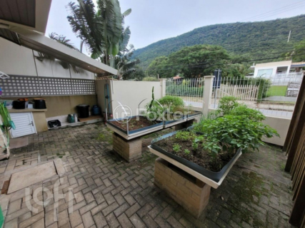 Image 6 - 932766