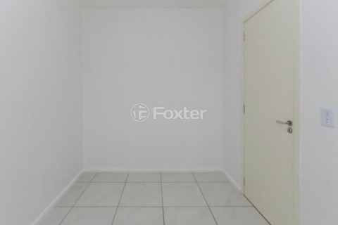 Image 8 - 932810