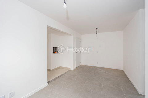 Image 4 - 932946