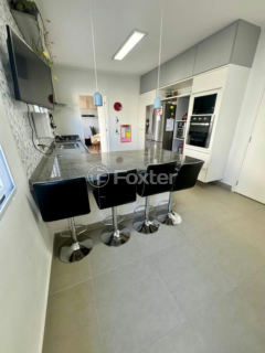 Image 36 - 932949