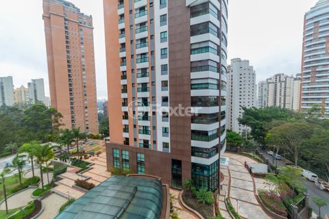 Image 14 - 933185