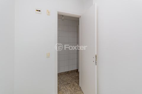Image 60 - 933185