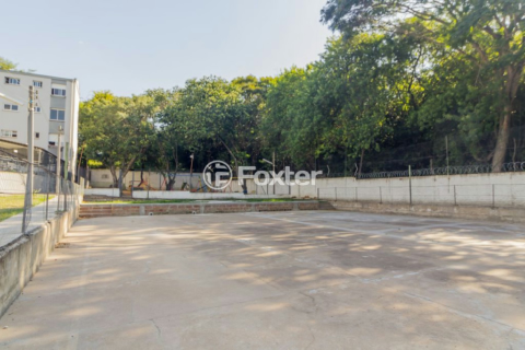 Image 10 - 933558