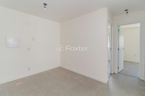 Image 3 - 933573