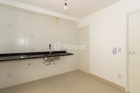 Image 7 - 933644