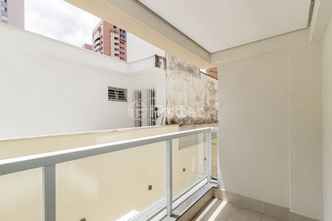 Image 5 - 933678