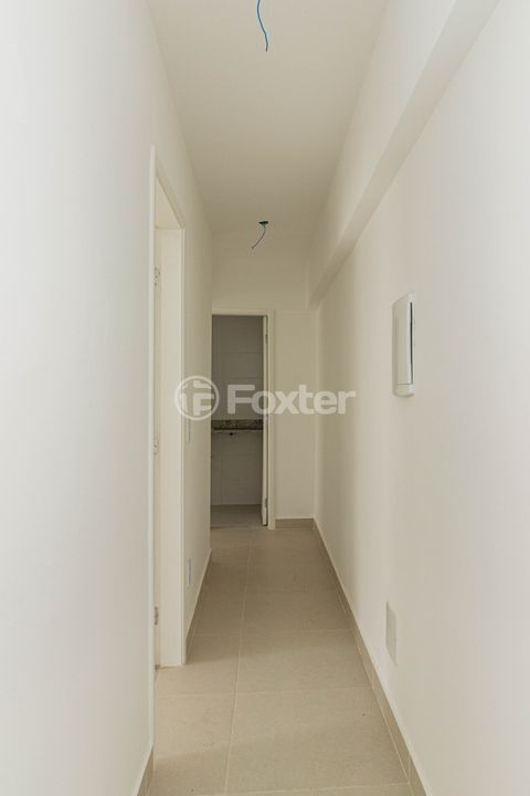 Image 10 - 933678