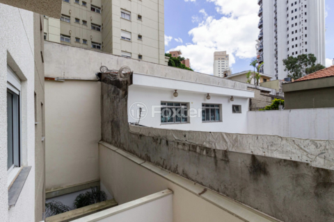 Image 6 - 933682