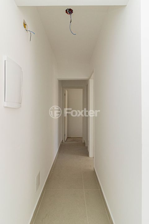 Image 9 - 933685