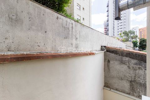 Image 6 - 933687
