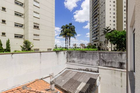 Image 6 - 933695