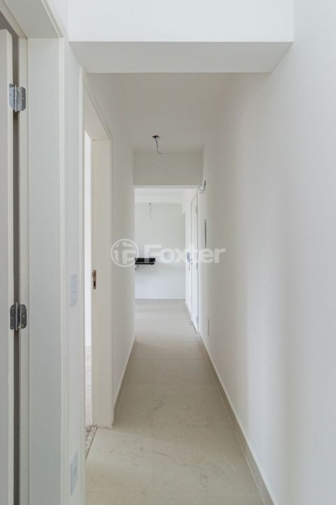 Image 8 - 933698