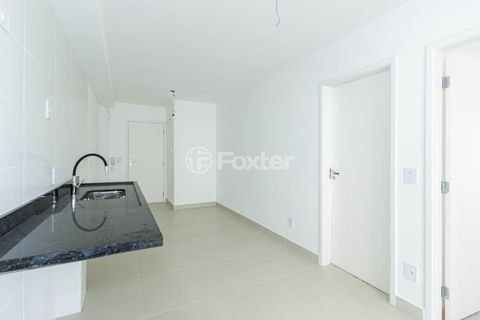 Image 7 - 933699