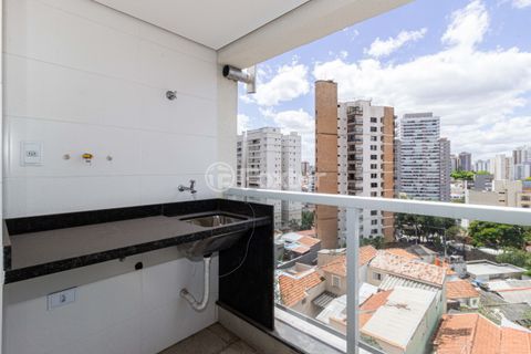 Image 3 - 933702