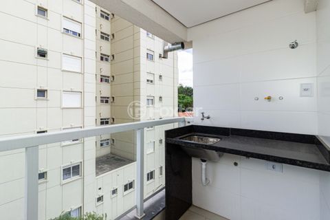 Image 3 - 933704