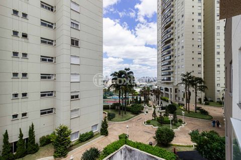 Image 5 - 933705