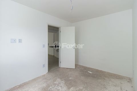 Image 7 - 933705