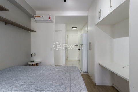 Image 7 - 933707