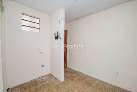 Image 7 - 933892