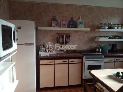Image 5 - 934900