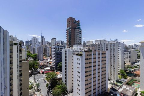 Image 35 - 935492