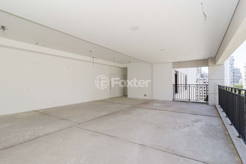 Image 6 - 935522