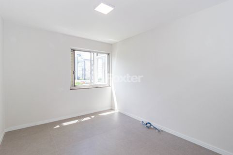 Image 7 - 935539