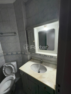 Image 4 - 935805