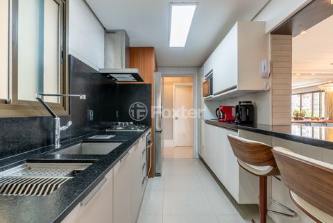 Image 3 - 936013