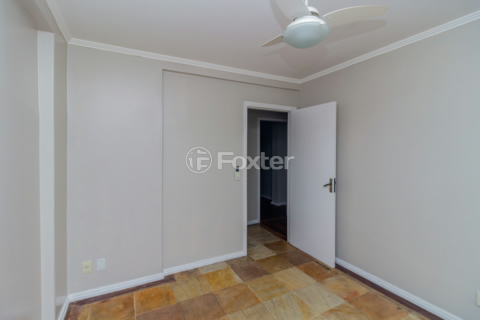 Image 21 - 936048