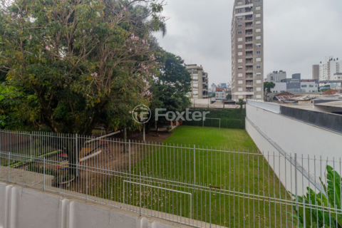 Image 20 - 936048