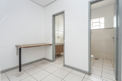 Image 21 - 936383