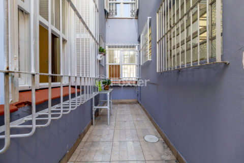 Image 35 - 937049