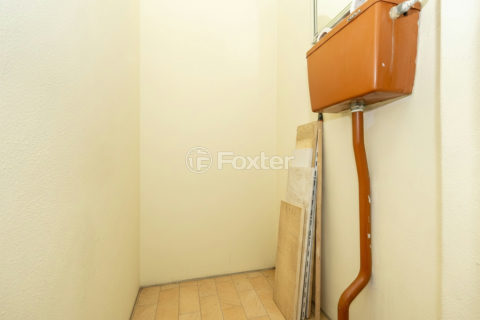 Image 31 - 937049