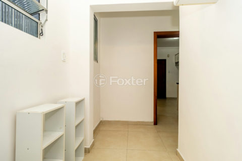 Image 26 - 937049