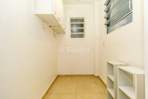 Image 27 - 937049