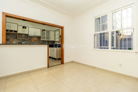 Image 3 - 937049